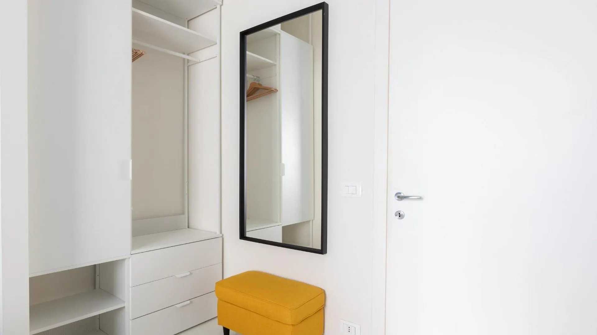 Reale Vatican House Рим 0*,  Италия